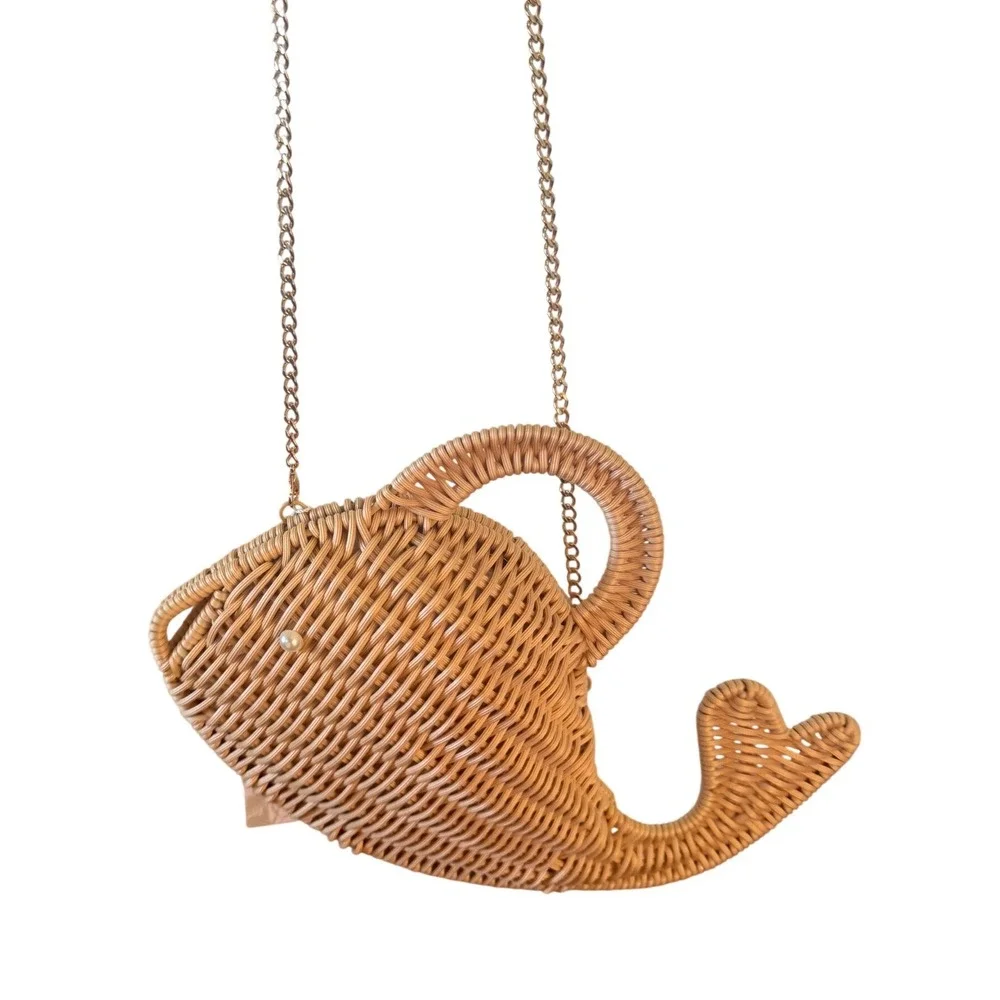 Tommy Bahama Viral Wicker Whale Eye Pearl‎ Crossbody Bag Gold Tone Chain NWT